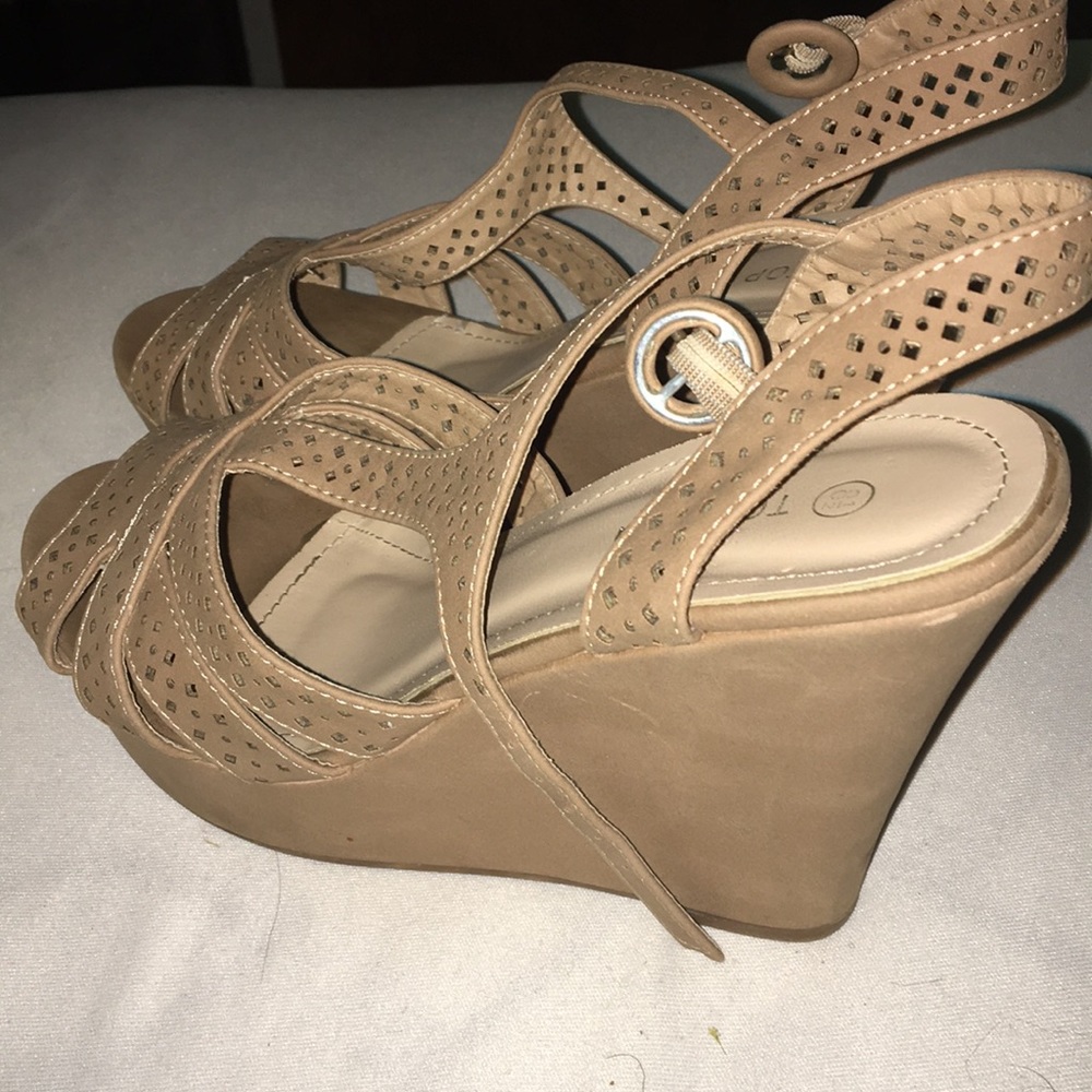 Wedges - Picture 4 of 4